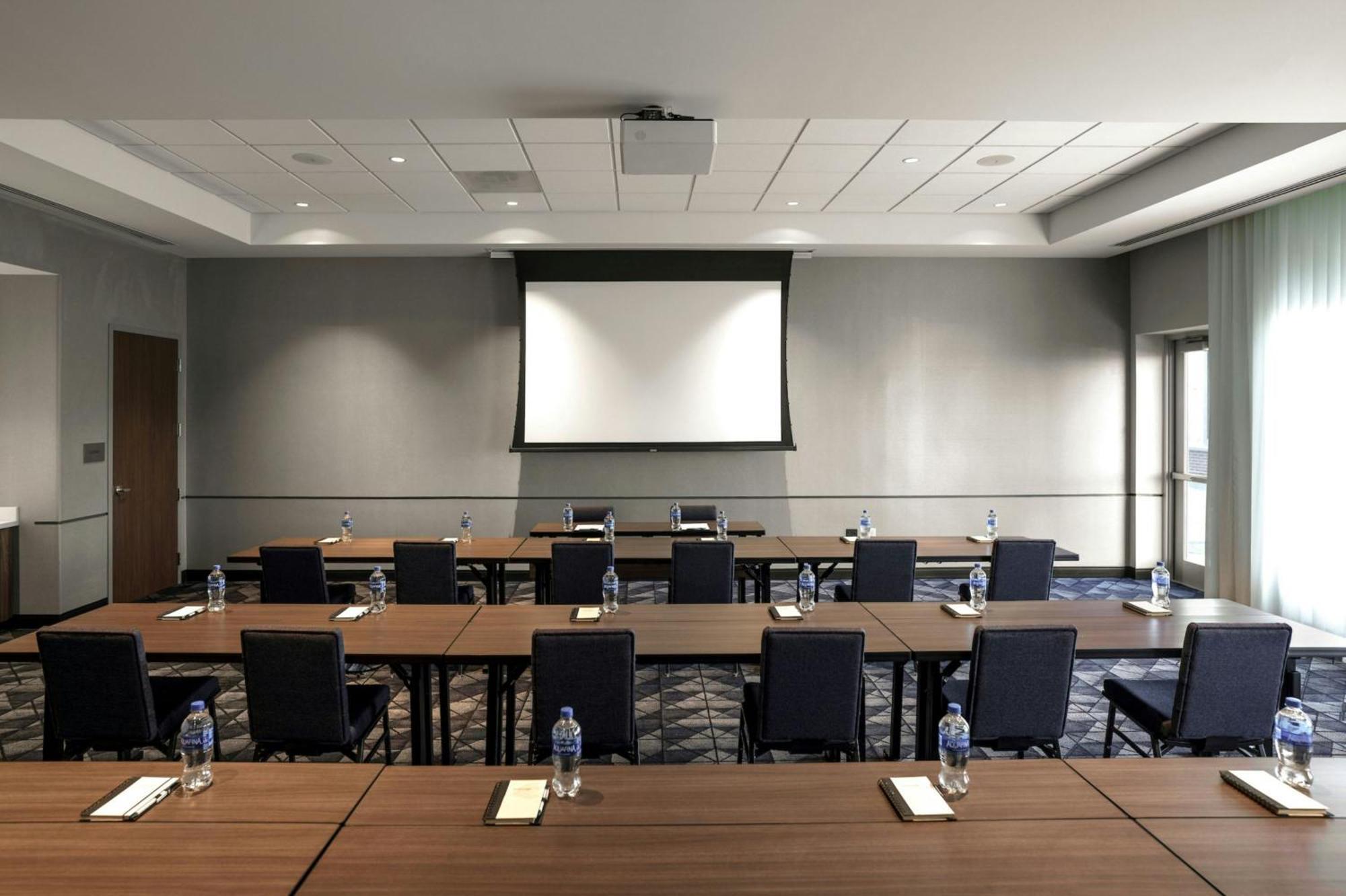 Courtyard By Marriott Indianapolis Fishers Ngoại thất bức ảnh