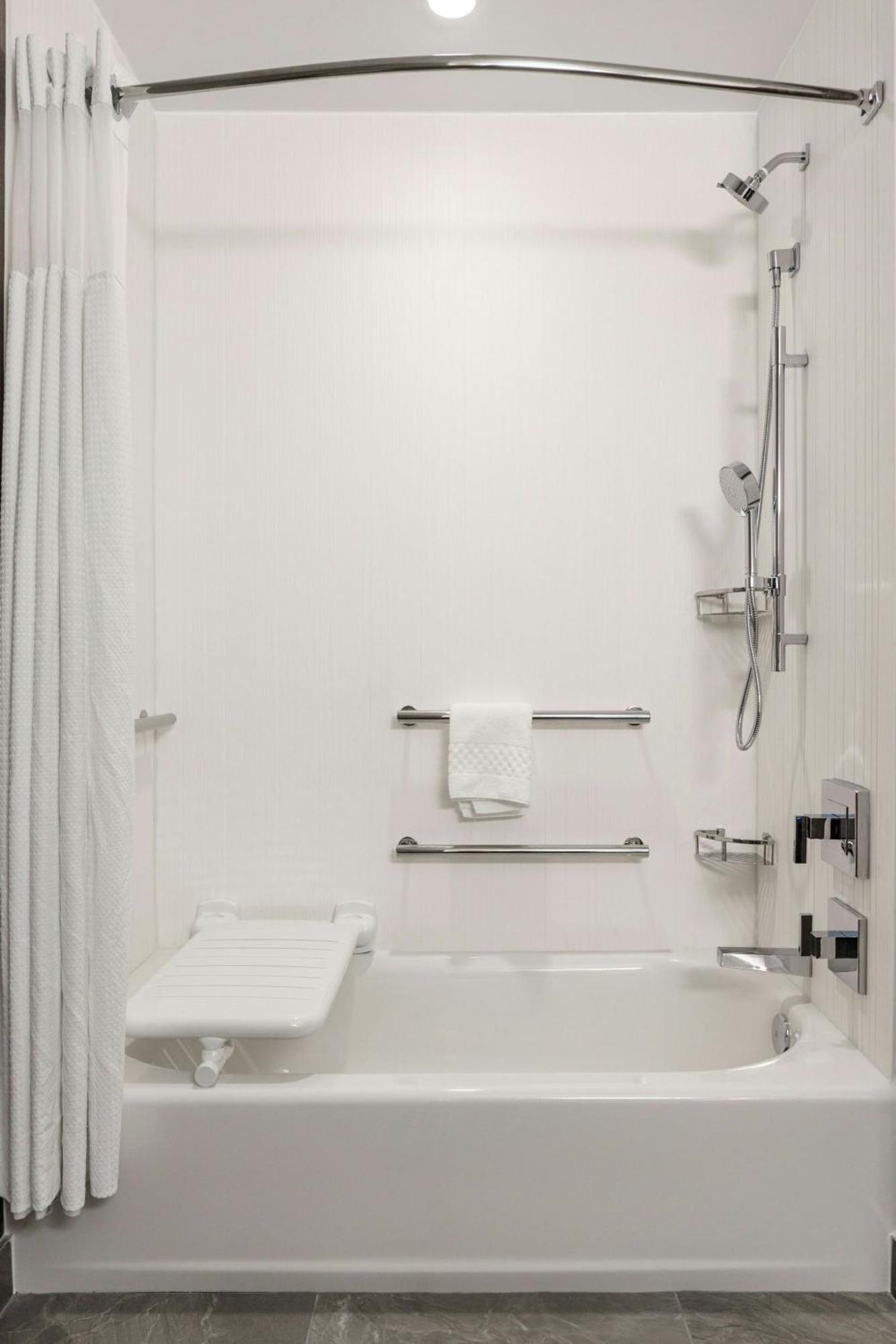 Courtyard By Marriott Indianapolis Fishers Ngoại thất bức ảnh